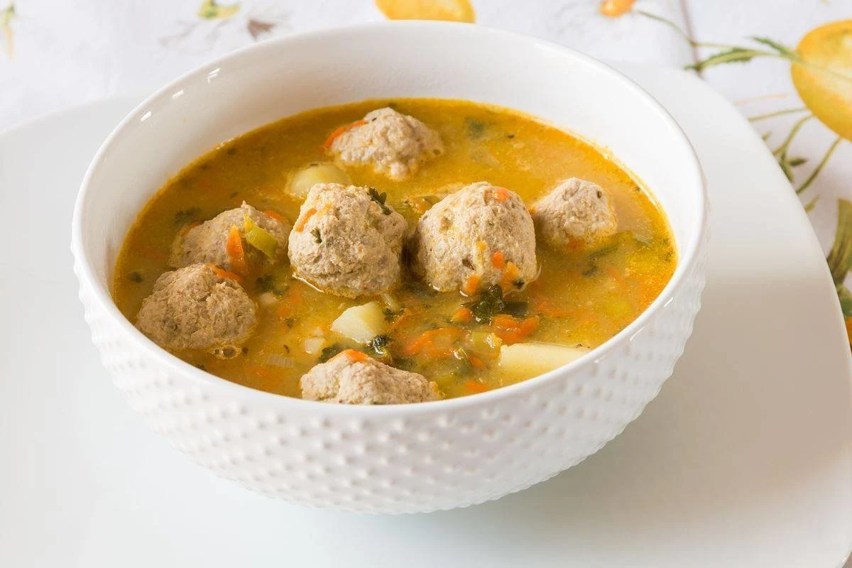 Суп картофельный с фрикадельками