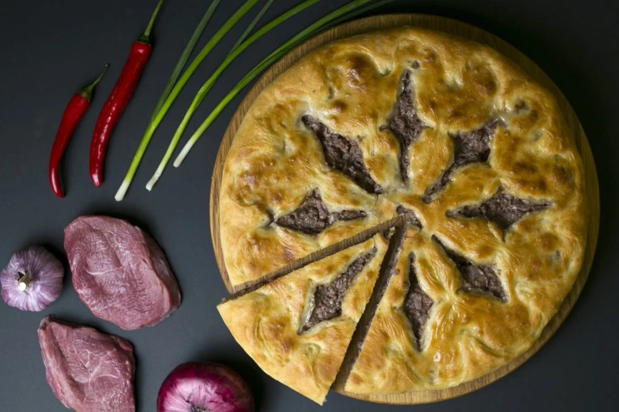 Фыдджын  осетинский пирог с мясом