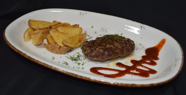 Котлета на мангале с картофелем