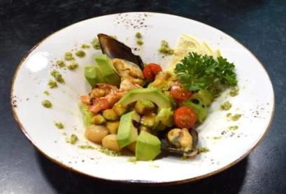 Салат Морской коктейль с авокадо от Sheron