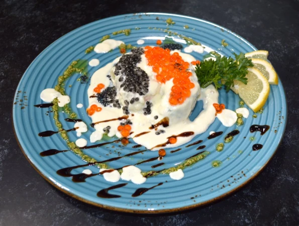 Семга в икорном соусе