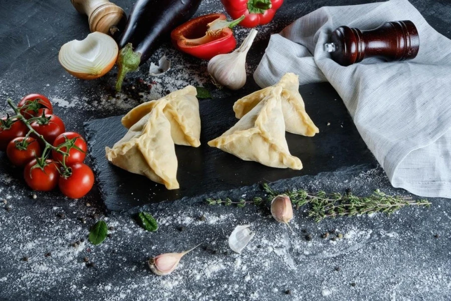 Эчпочмак с курицей с/м (4шт) HALAL