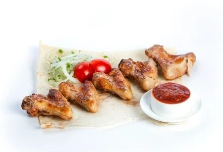 ШАШЛЫК ИЗ КУРИНЫХ КРЫЛЫШЕК