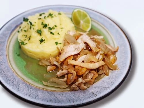 ТРУБАЧ В СОБСТВЕННОМ СОКУ