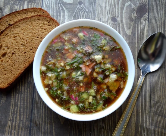 Окрошка  (на квасе)
