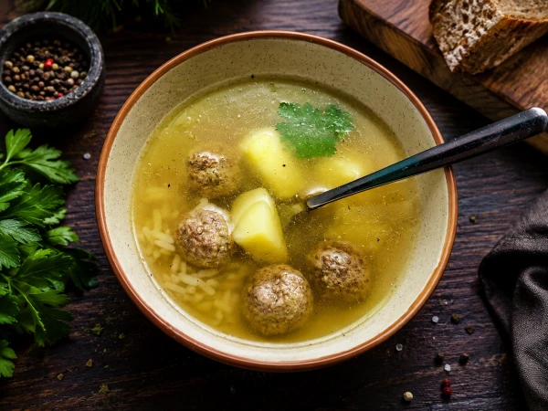 Суп с фрикадельками