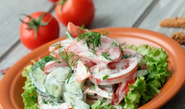 Салат "Летний" со сметаной