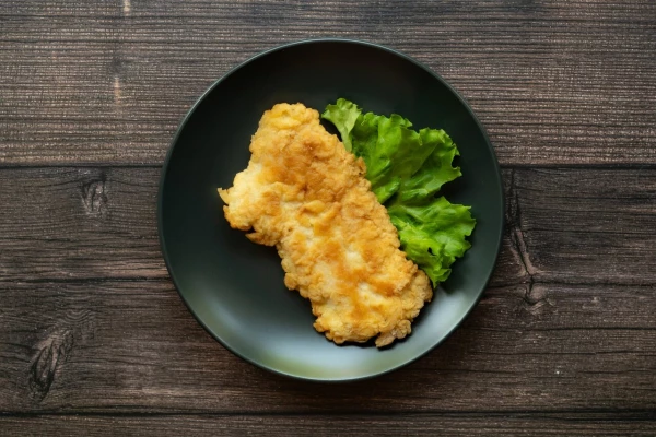 Отбивная куриная в яичном кляре