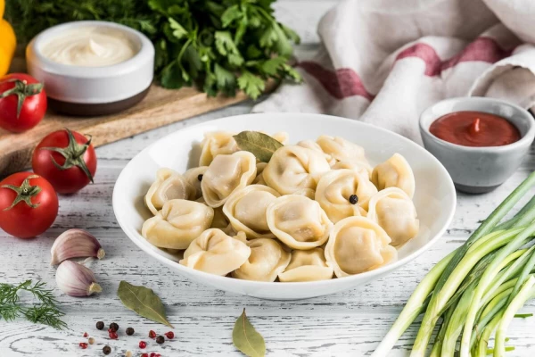 Пельмени с курицей + соус