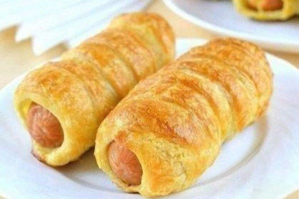 Сосиска в тесте  (1 шт)