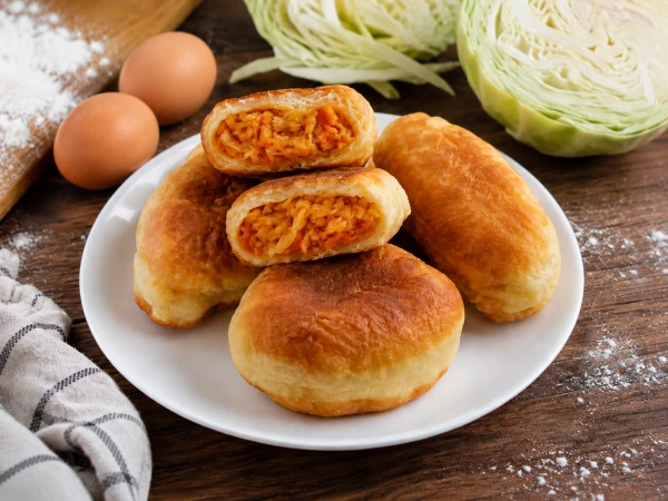 Пирожок с капустой