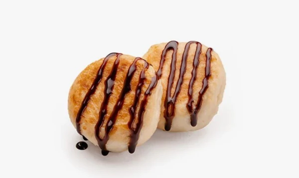 Сырник с шоколадным соусом