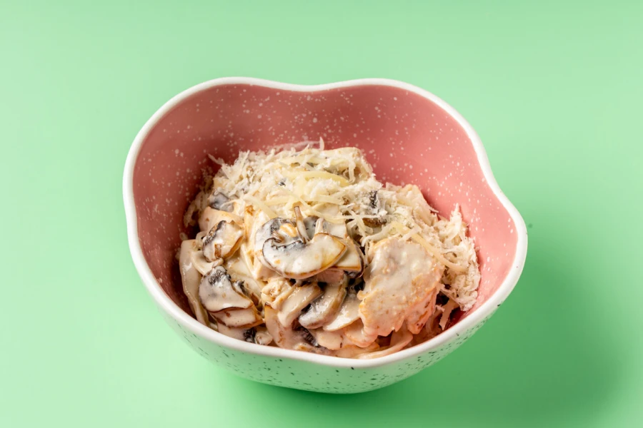 Паста с цыпленком и грибами
