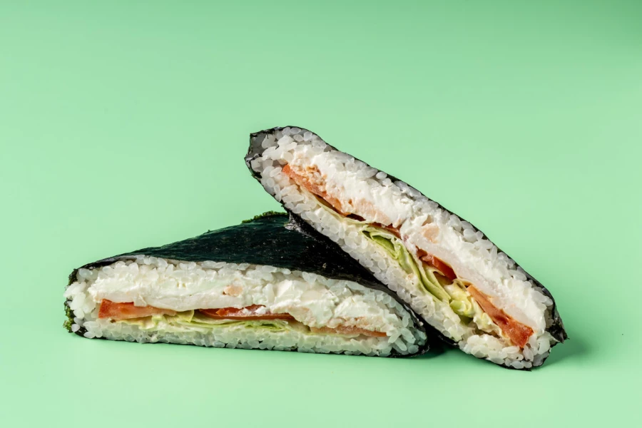Суши сэндвич с цыпленком