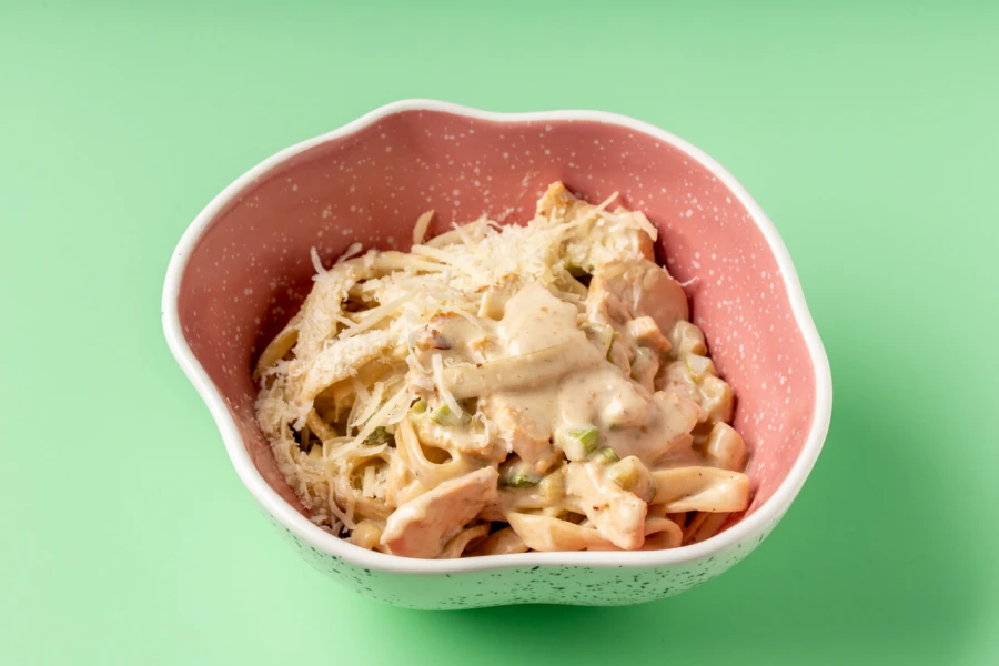 Паста с цыпленком и ореховым соусом 