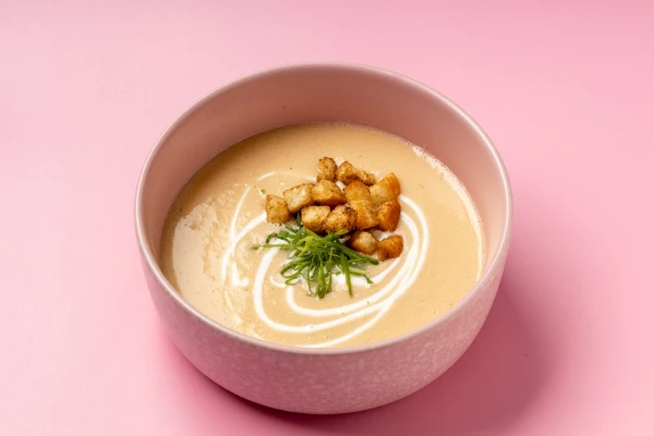 Сливочный суп с лососем