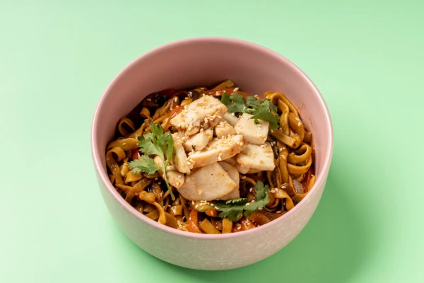 Вок с цыпленком