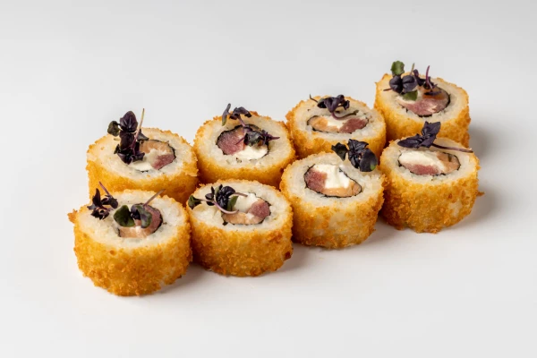 Теплый ролл с лососем и тунцом 