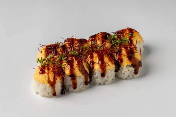 Запеченный ролл с лососем и угрем