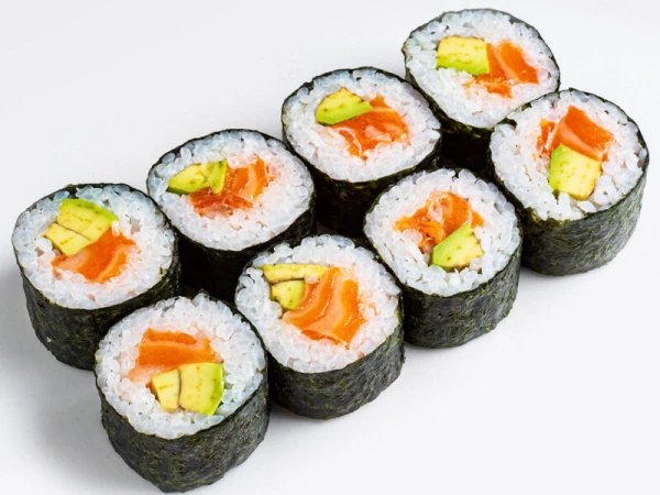 С лососем и авокадо