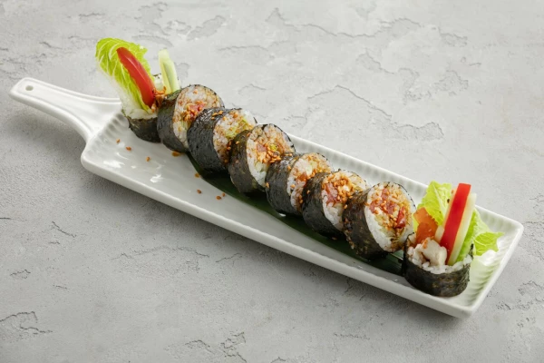 Ролл с японским тофу, овощами и унаги