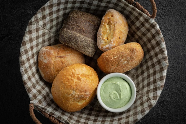 Хлебная корзина с крем-чизом