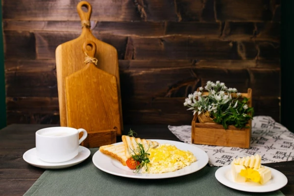 З_ Скрэмбл с сыром и тостом 200 г