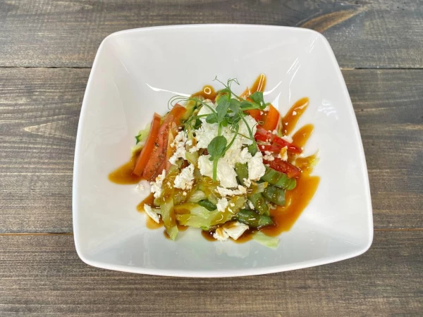 Салат с зеленой фасолью и греческим сыром 150 г