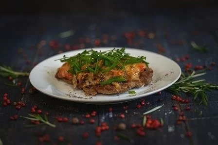 Лангет запеченный с овощами, грибами и моцареллой 100 г