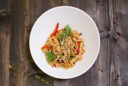П_Удон с курицей и овощами 300 г
