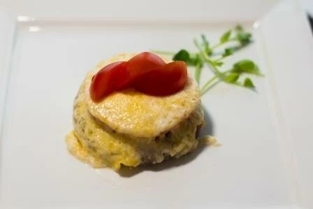 Котлета из телятины с помидором и сыром 120 г