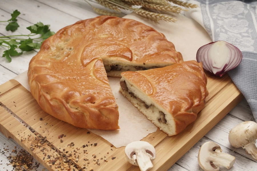 Пирог с картофелем и грибами