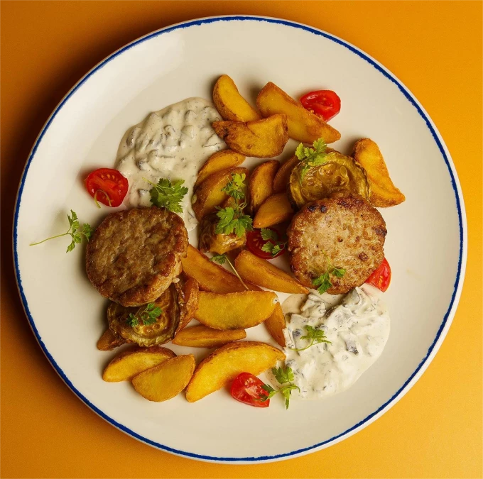 Куриные котлетки с дольками