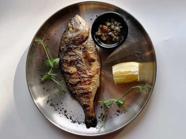 Дорадо на углях за 100гр.