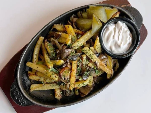 Картофель жареный с шампиньонами