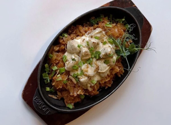 Тушеная капуста с мюнхенскими колбасками 