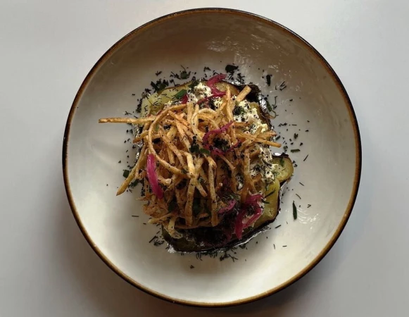 Запеченный картофель с копченой скумбрией 