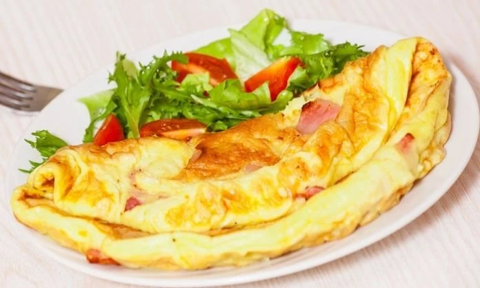 Омлет с ветчиной и сыром