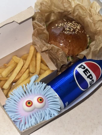 Детский бокс с игрушкой