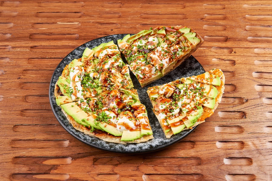 Роти с авокадо, страчателла 