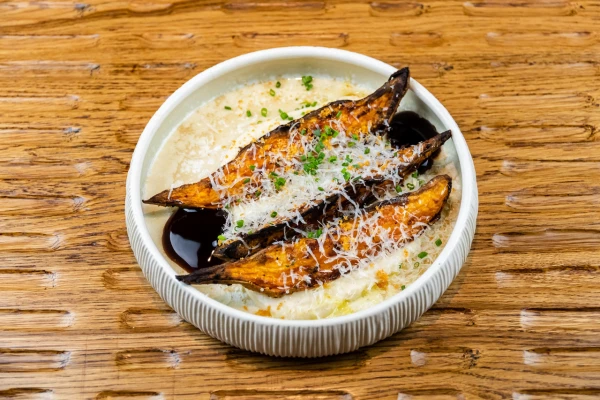 Печенный батат с пармезаном