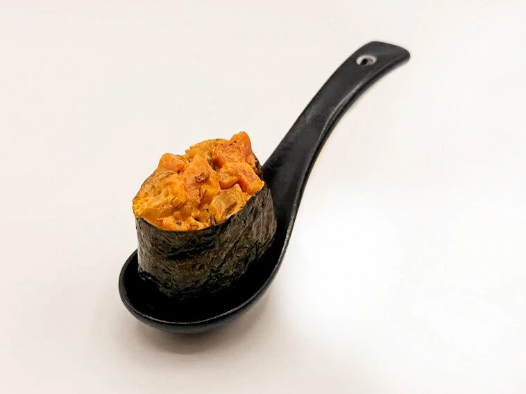 Гункан с тунцом (2 шт)