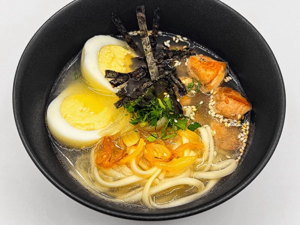 Густой суп с лапшой и курицей