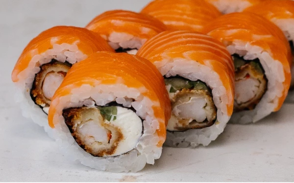 Филадельфия темпурная креветка ролл