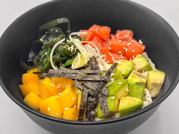 Салат с лососем