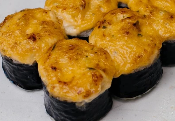 Запеченный с креветкой ролл