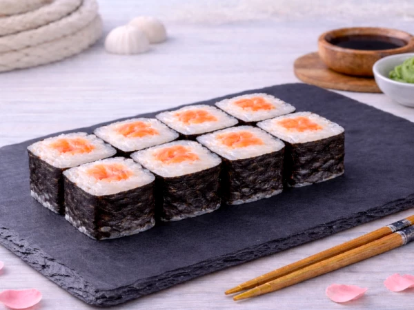 Ролл Сяке маки