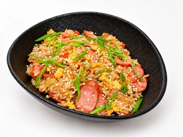Мифань с колбасками