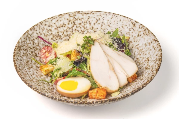 Цезарь с курицей .