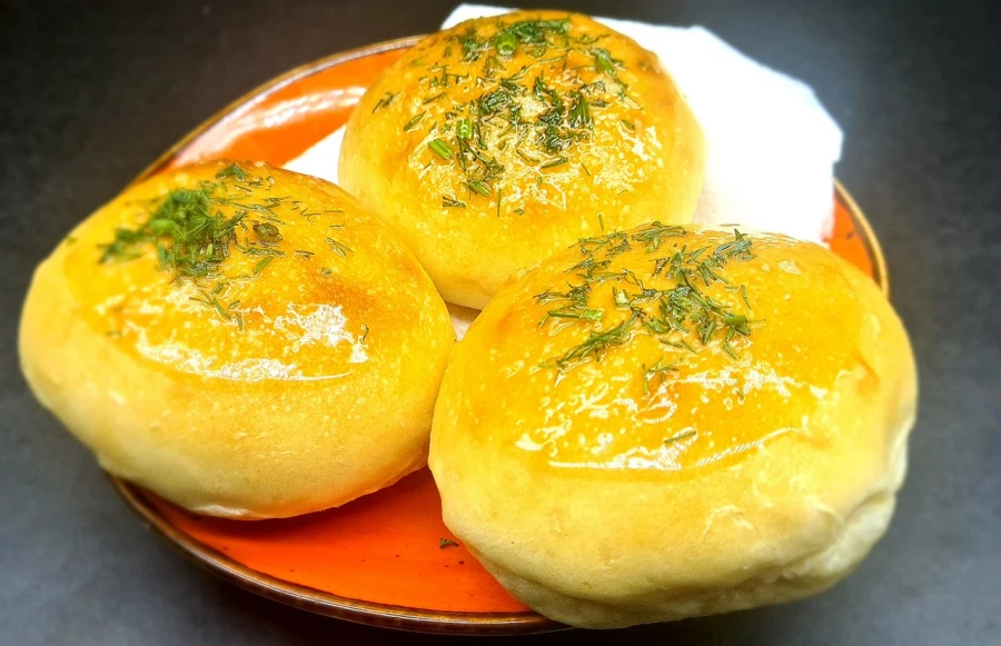 Пампушка с чесноком